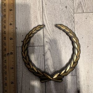Cadillac Classic Gold Laurel Wreath